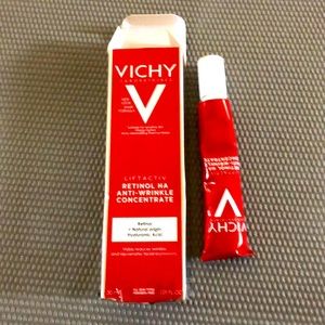 1 x Vichy liftactiv retinol HA anti-wrinkle concentrate. Expiration 01-2024